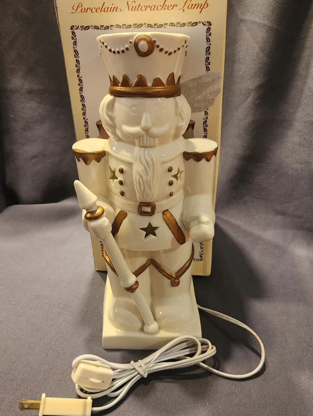 Vintage Nutcracker Lamp Light White porcelain Christmas International Bazaar New